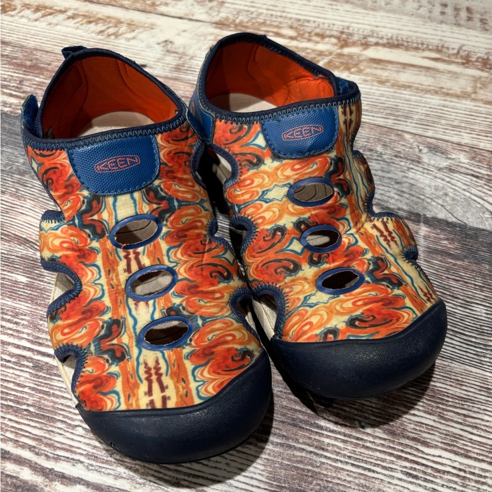 Keen Stingray unisex child closed toe water sandals SZ 5
